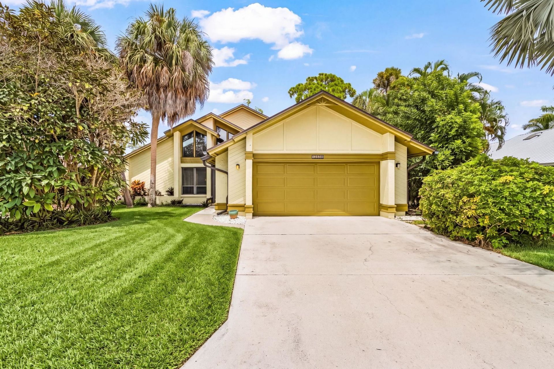 12538 Barrington Ct, Fort Myers, FL 33908 Photo