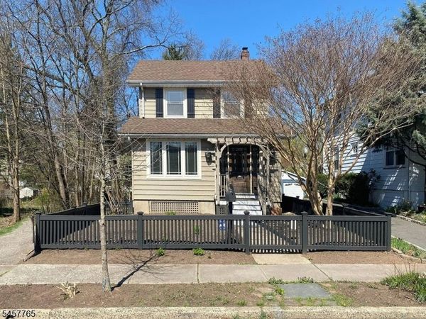 34 Willow St, Glen Ridge, NJ 07028