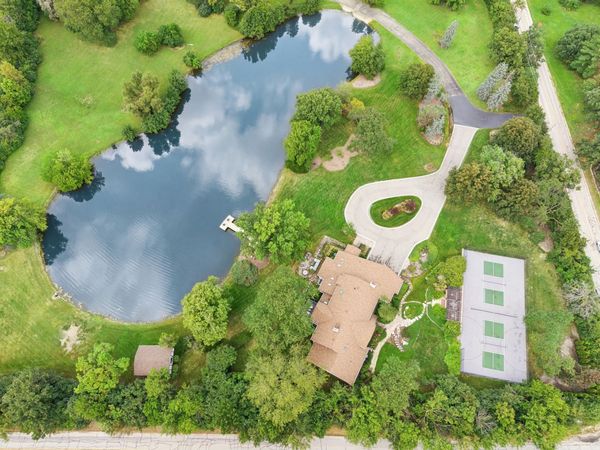 10S370 Madison Street, Burr Ridge, IL 60527