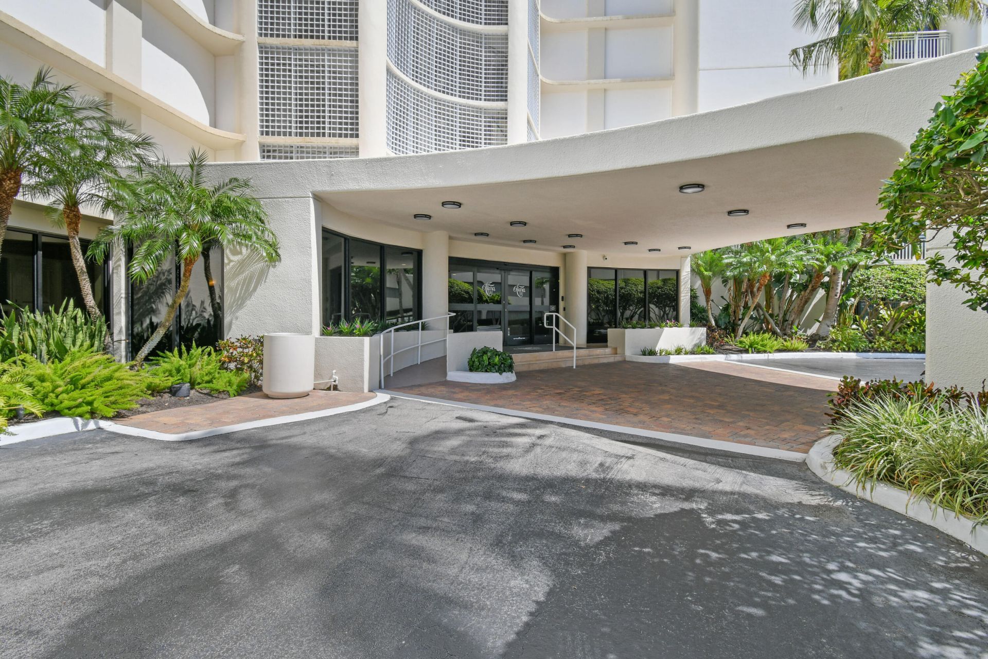 3000 N Ocean Drive, Unit 8A, Singer Island, FL 33404 Photo