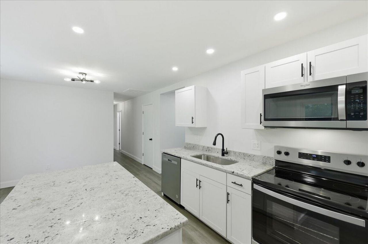 124 Robin Street Photo 12