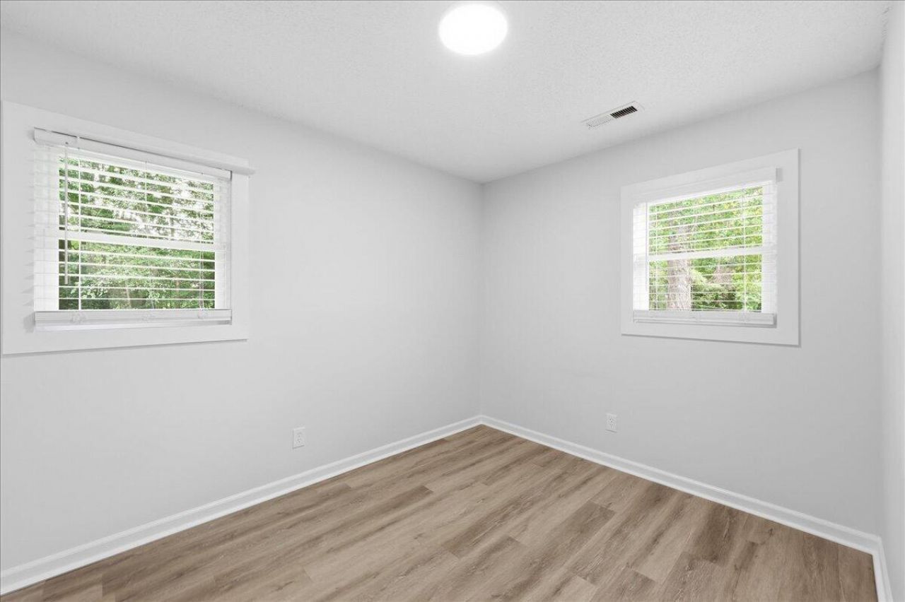 124 Robin Street Photo 21