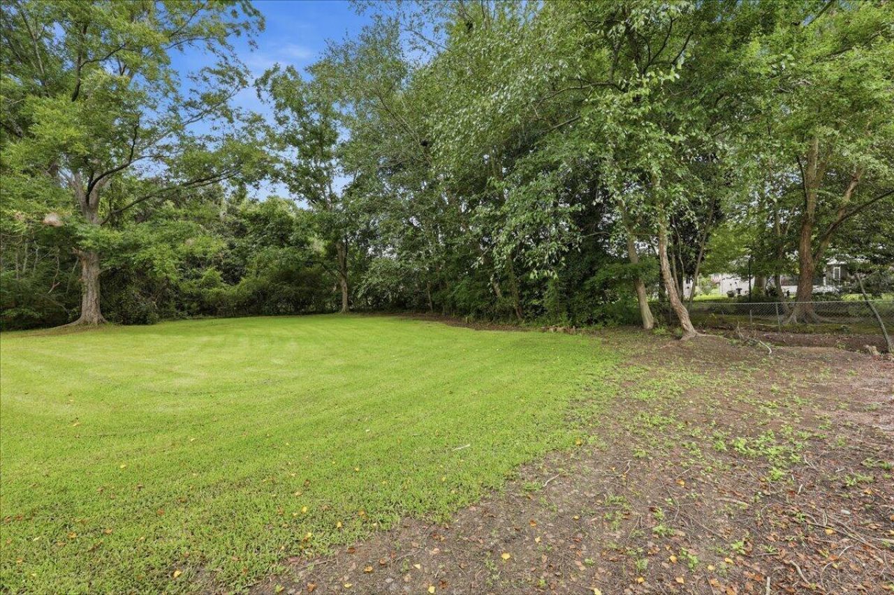 124 Robin Street Photo 35