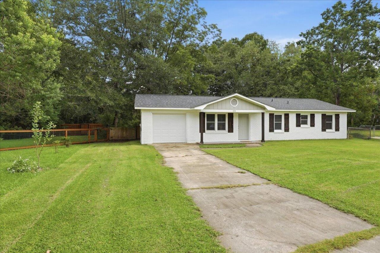 124 Robin Street Photo 42