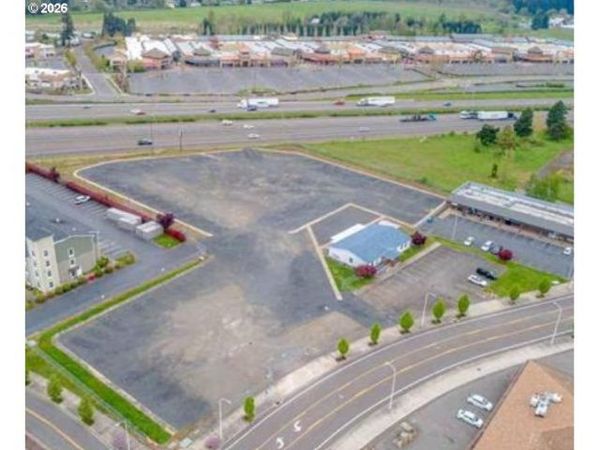 1241 EVERGREEN RD, Woodburn, OR 97071