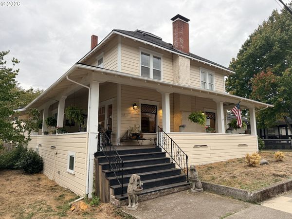 329 S 1ST AVE, Mill City, OR 97360