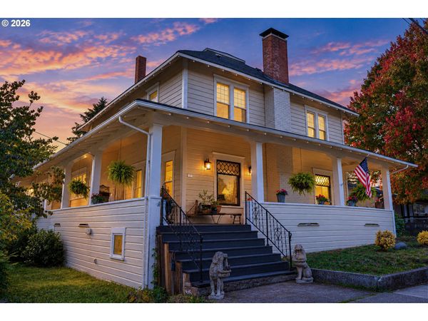 329 S 1ST AVE, Mill City, OR 97360