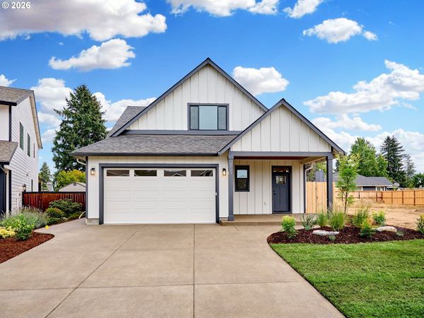 2589 N LYDIA LOOP, Hubbard, OR 97032