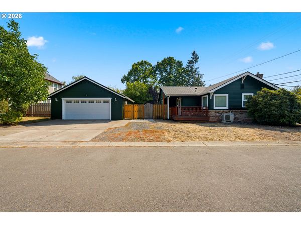 732 N COLLEGE ST, Newberg, OR 97132