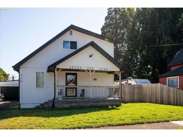 710 S 3RD ST, Cottage Grove, OR 97424