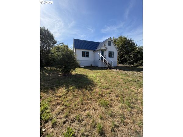 64183 WATSONVILLE RD, Coos Bay, OR 97420