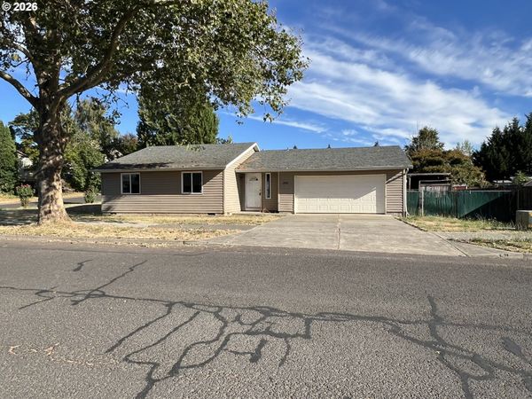 705 Willamina AVE, Forest Grove, OR 97116