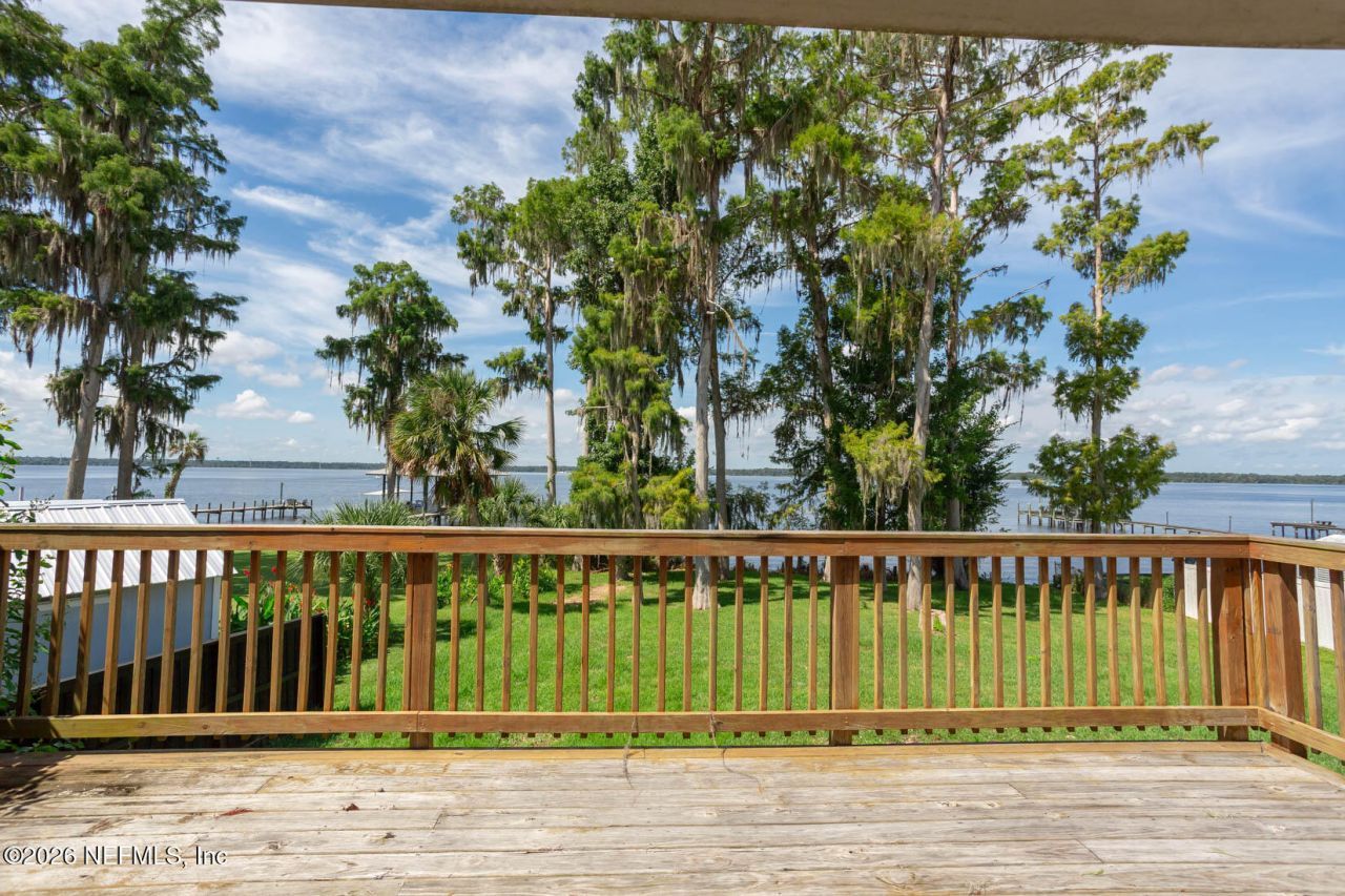 109 St Johns Boulevard, East Palatka, FL 32131 Photo
