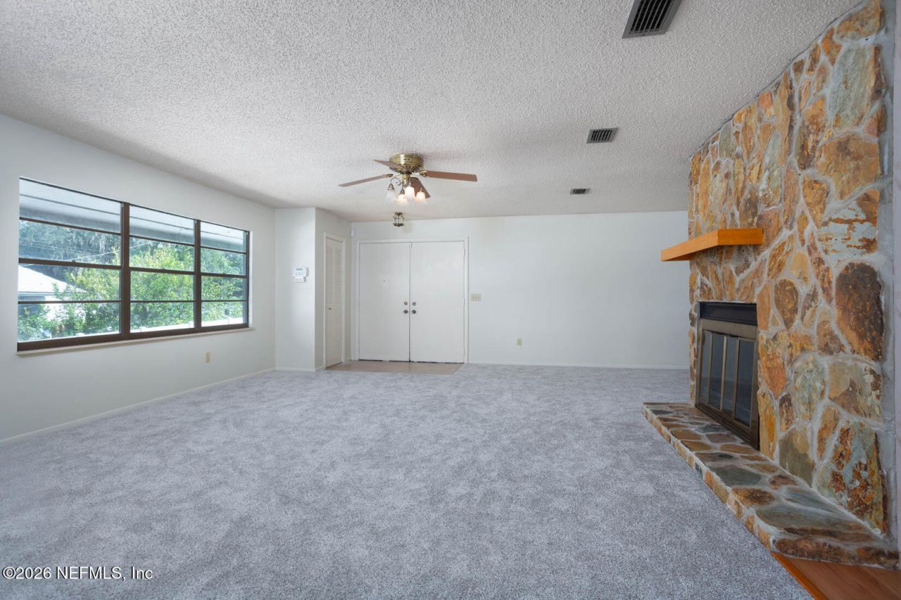 109 St Johns Boulevard, East Palatka, FL 32131 Photo