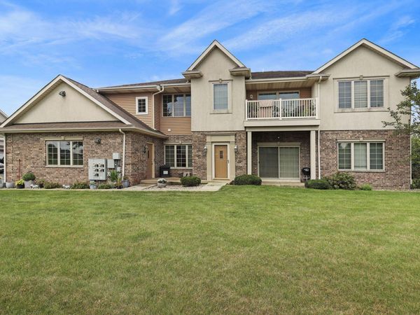 7156 Parkside Ln, Unit 141, Mount Pleasant, WI 53406
