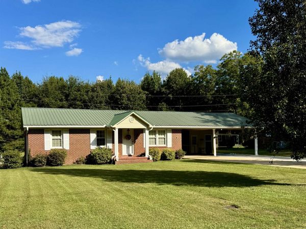 1016 3rd St NW, Red Bay, AL 35582