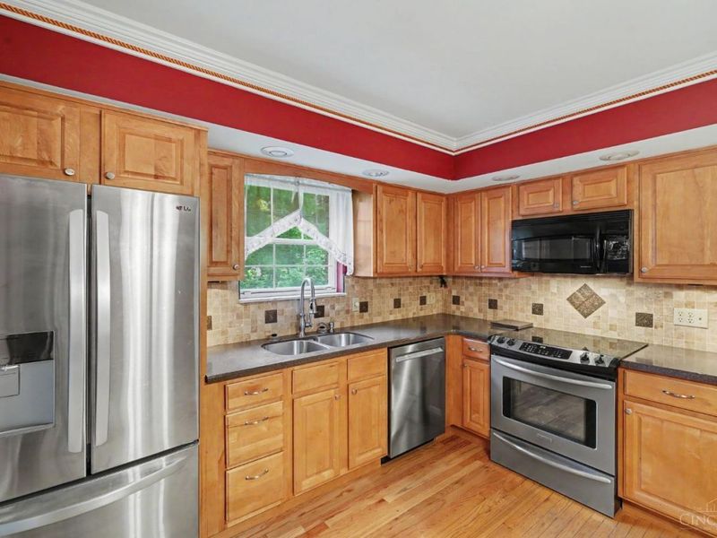 731 Pine Ridge Road, Miami Township, OH 45150 Photo 9