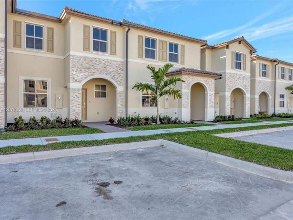 2574 SE 29th St , Unit 2574, Homestead, FL 33035