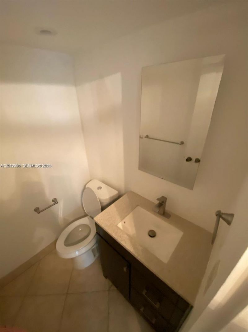17570 Atlantic Blvd , Unit 502, Sunny Isles Beach, FL 33160 Photo