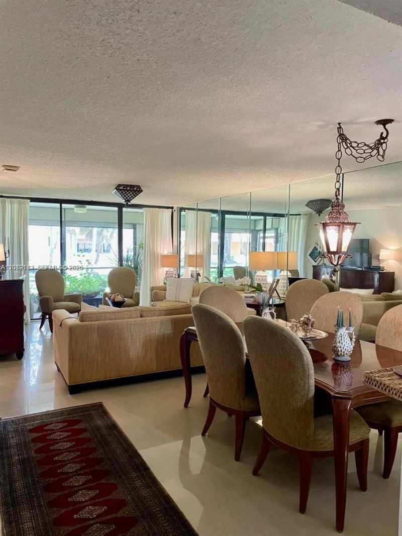 8592 W Sunrise Blvd, Unit 111, Plantation, FL 33322 Photo