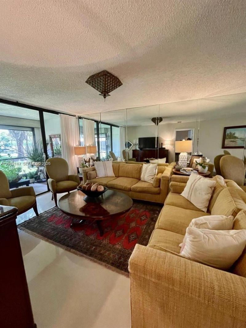 8592 W Sunrise Blvd, Unit 111, Plantation, FL 33322 Photo