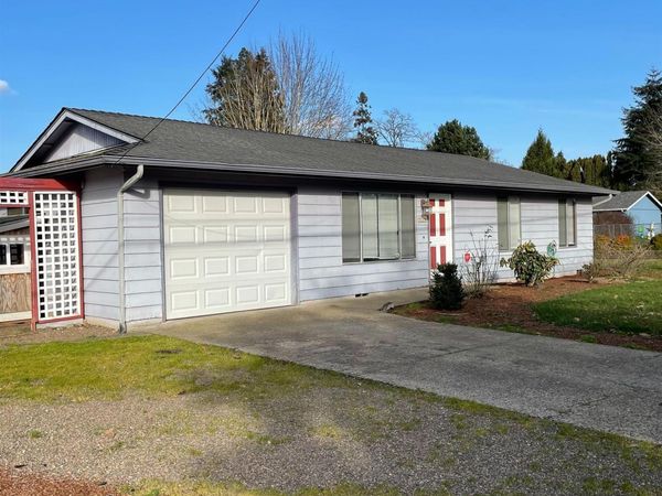 323 Manbrin Dr N, Keizer, OR 97303