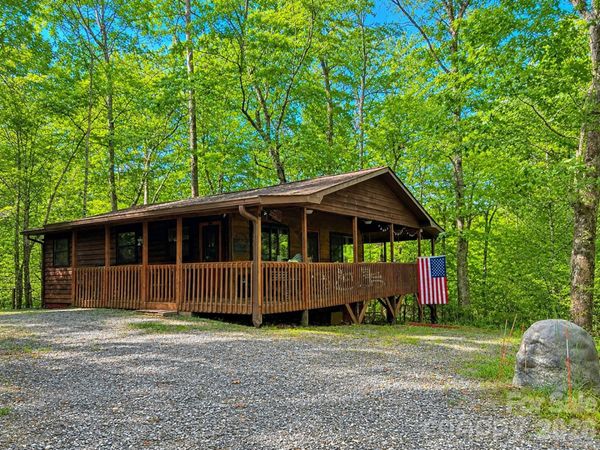 218 Tuskeegee Acres Road , Robbinsville, NC 28771