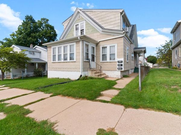 1324 Marquette AVENUE, South Milwaukee, WI 53172