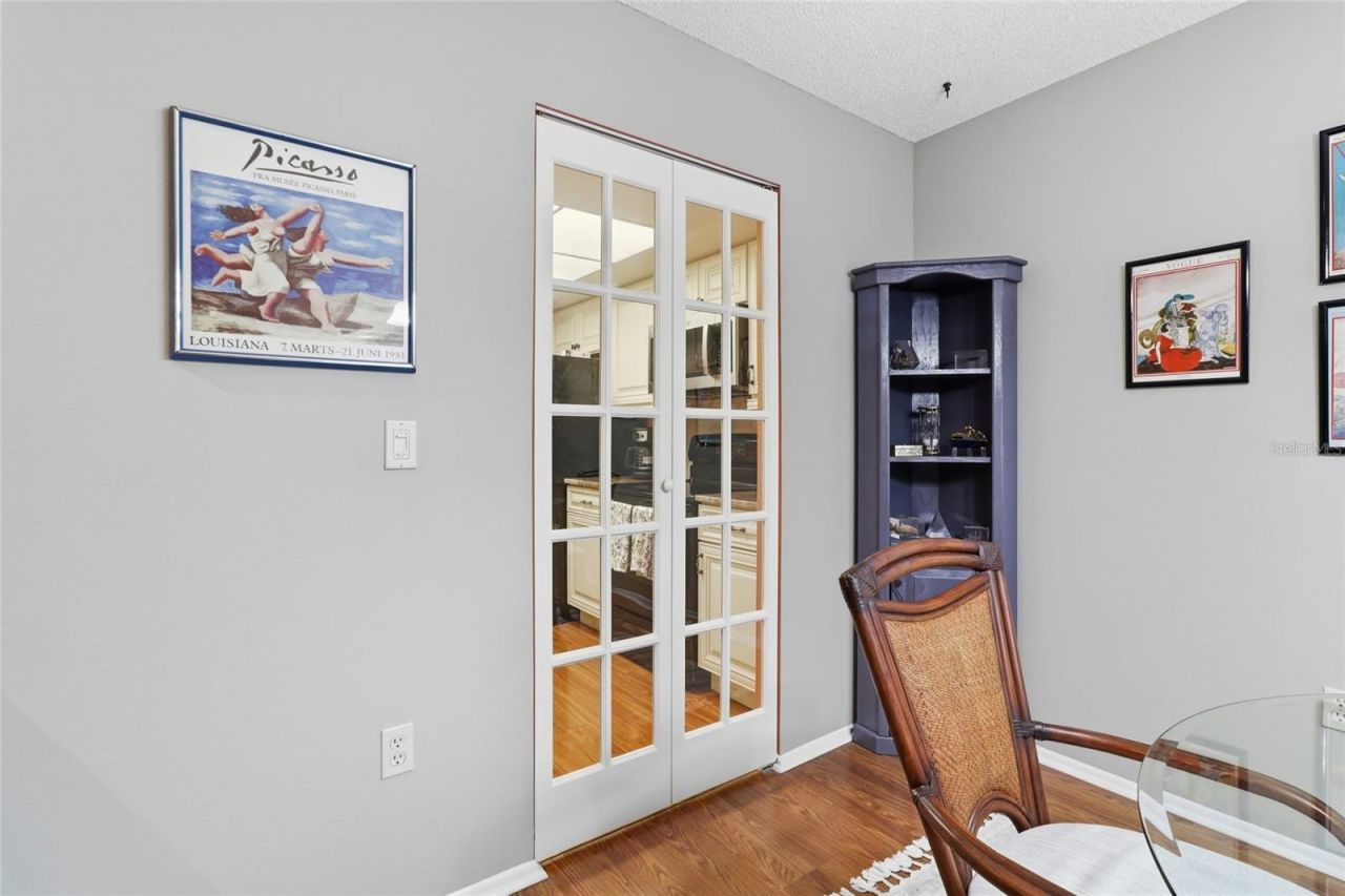 3191 Glen Elyn Boulevard, Unit 4, Sarasota, FL 34237 Photo