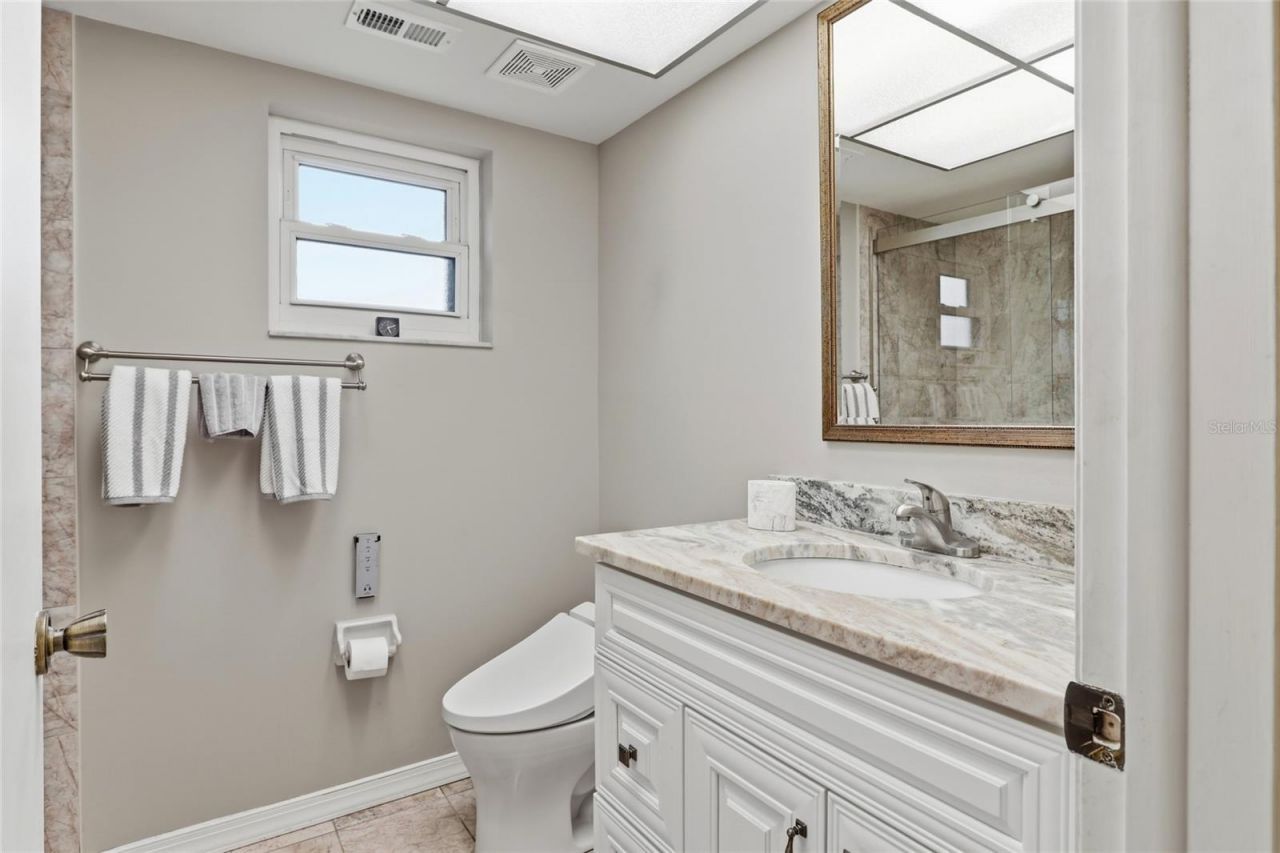 3191 Glen Elyn Boulevard, Unit 4, Sarasota, FL 34237 Photo