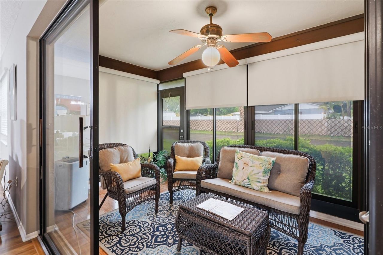 3191 Glen Elyn Boulevard, Unit 4, Sarasota, FL 34237 Photo