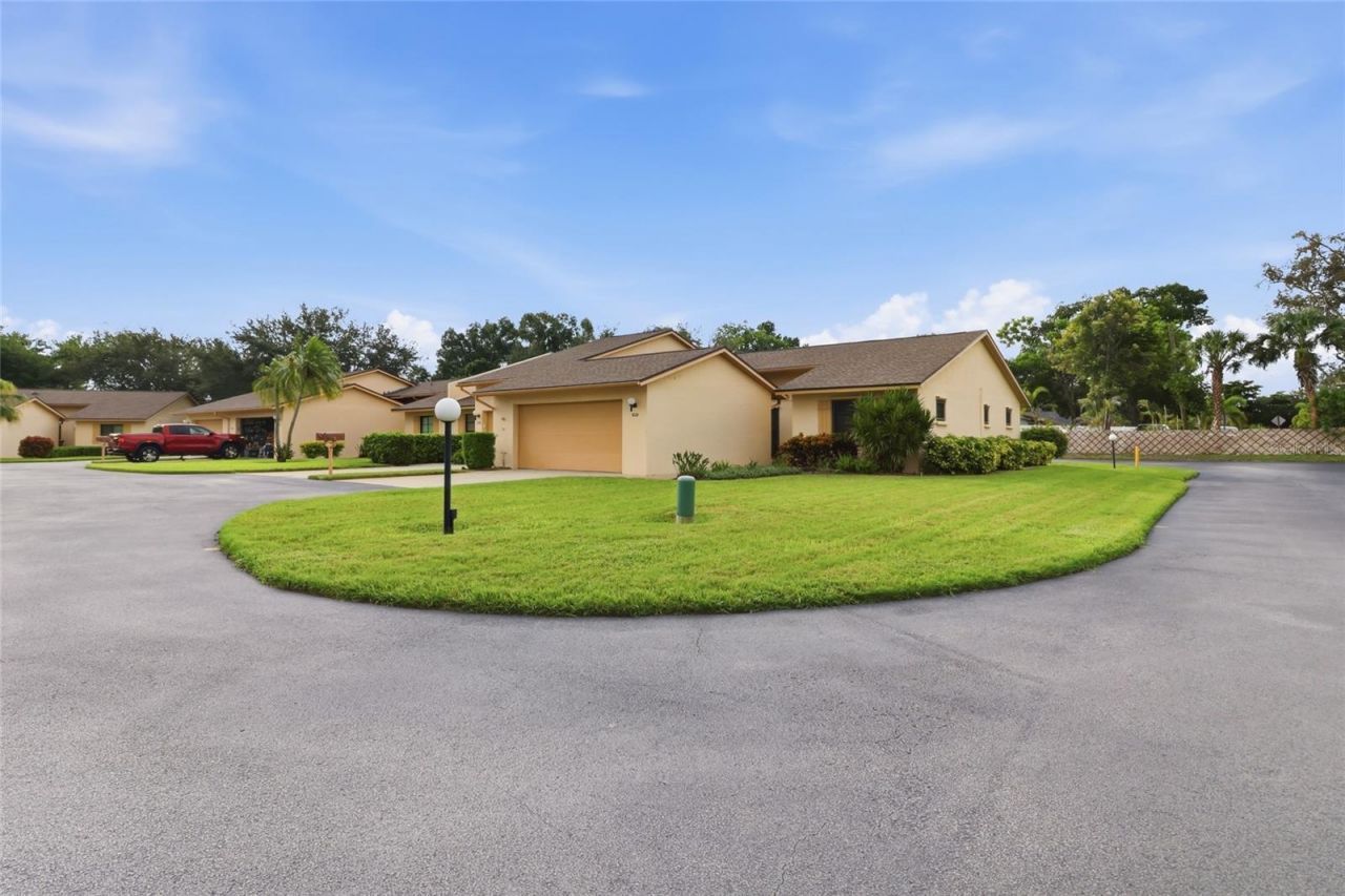 3191 Glen Elyn Boulevard, Unit 4, Sarasota, FL 34237 Photo