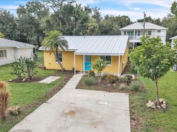 537 CAPITOL STREET, NORTH FORT MYERS, FL 33903
