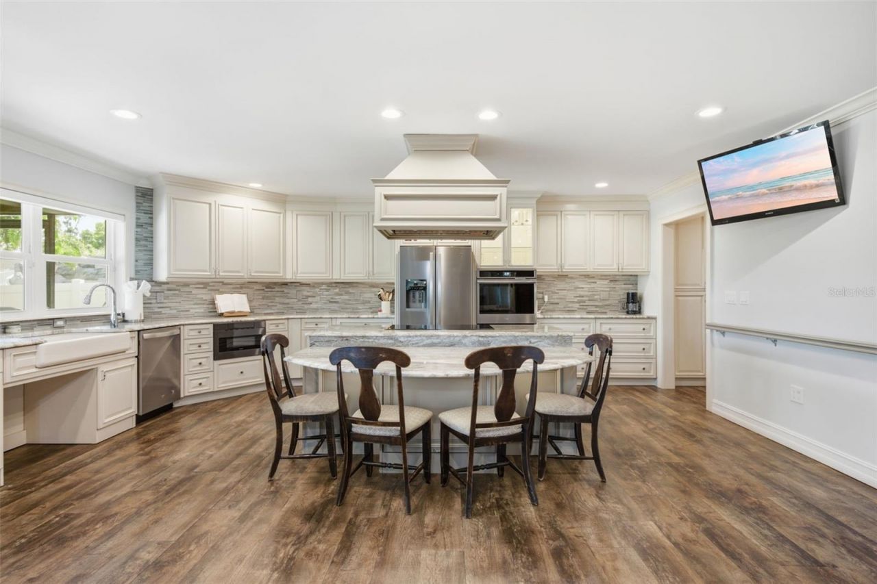 10715 Carrollwood Drive, Tampa, FL 33618 Photo