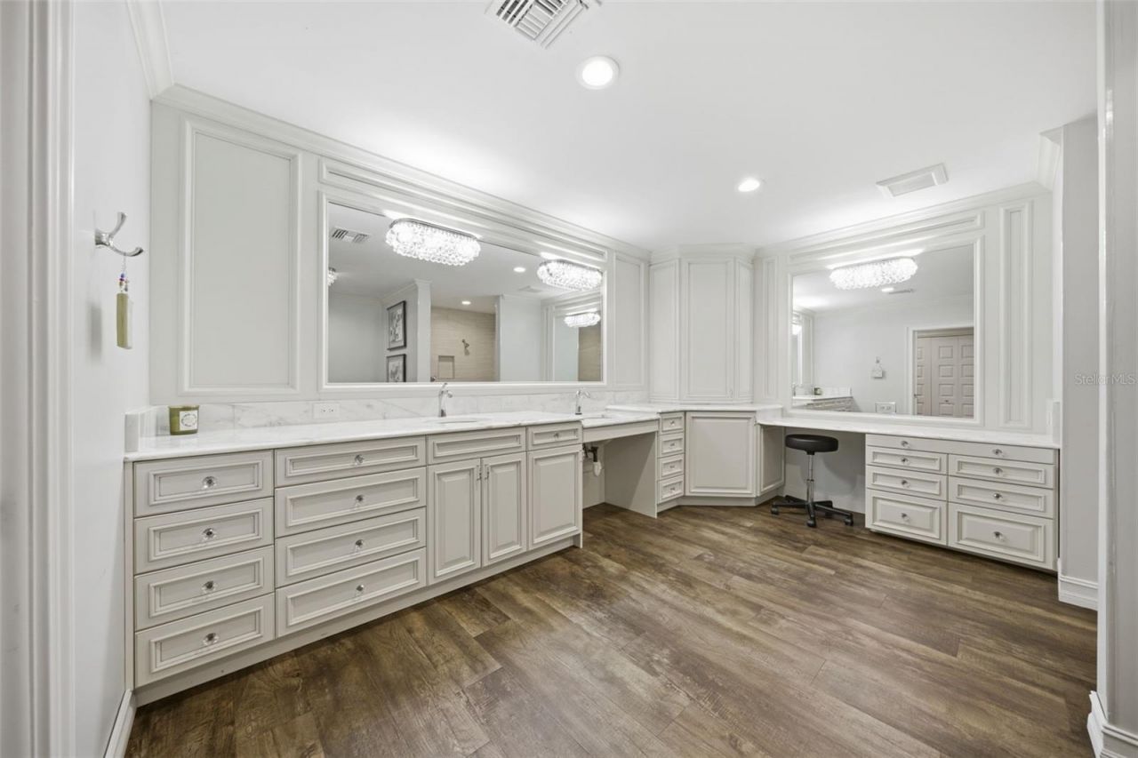 10715 Carrollwood Drive, Tampa, FL 33618 Photo