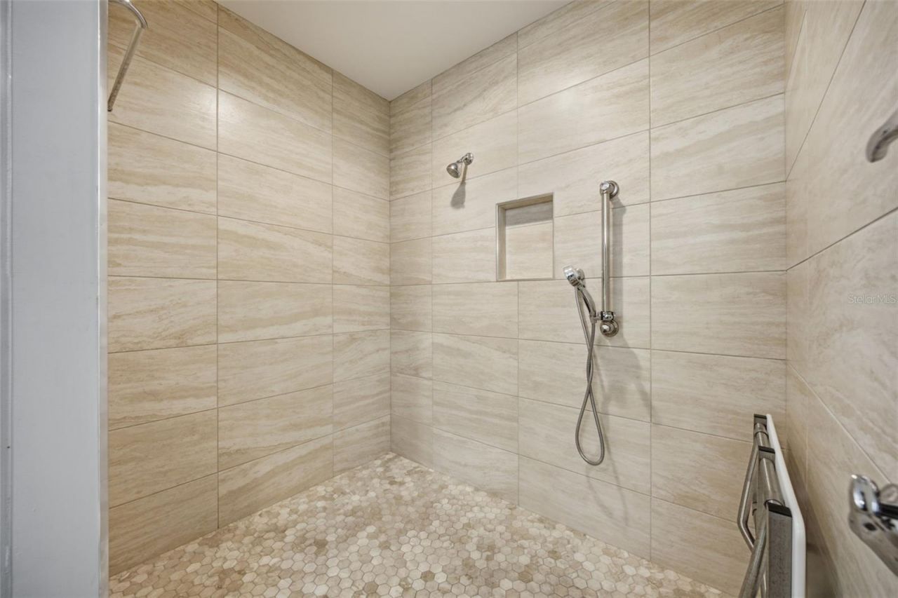 10715 Carrollwood Drive, Tampa, FL 33618 Photo