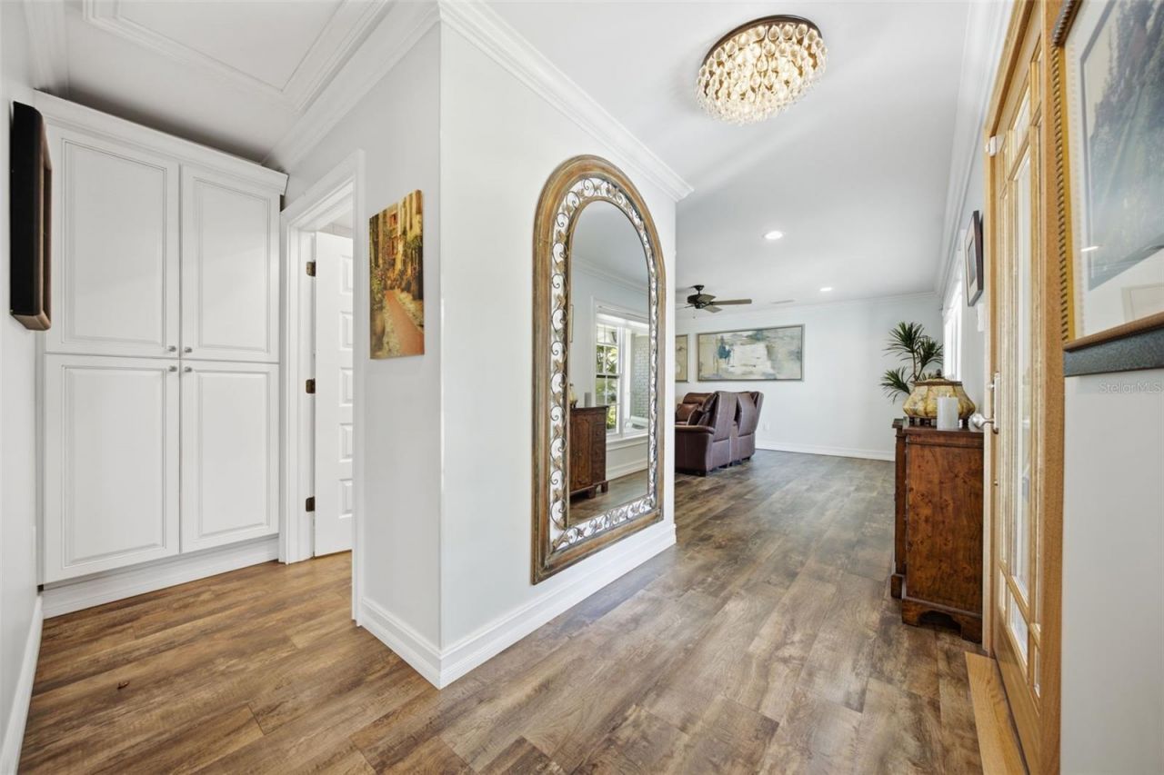 10715 Carrollwood Drive, Tampa, FL 33618 Photo