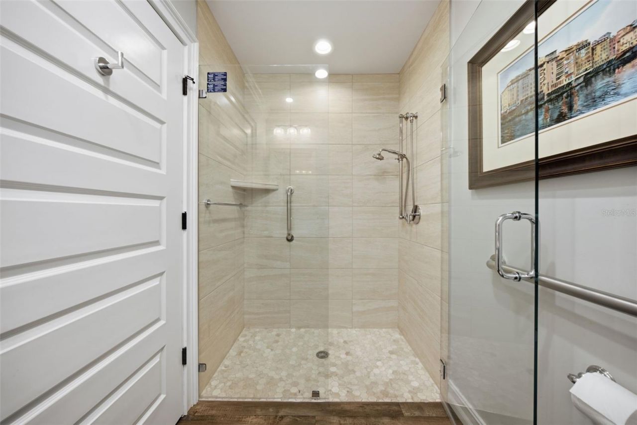10715 Carrollwood Drive, Tampa, FL 33618 Photo