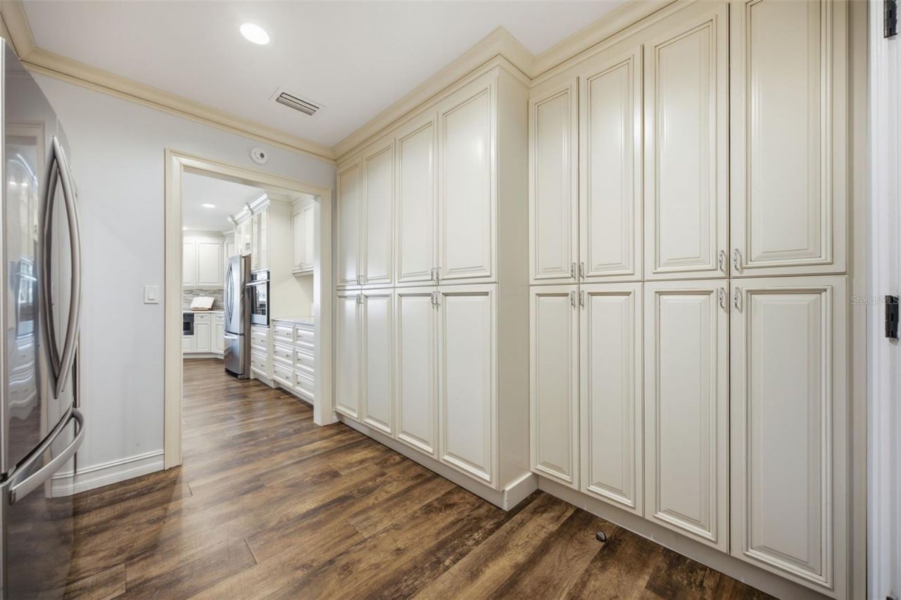 10715 Carrollwood Drive, Tampa, FL 33618 Photo