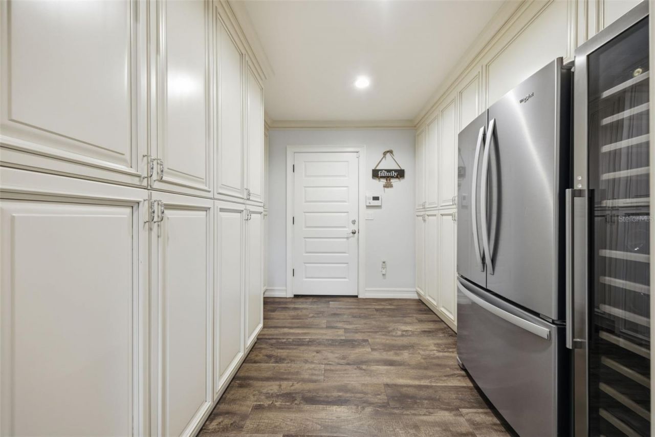10715 Carrollwood Drive, Tampa, FL 33618 Photo