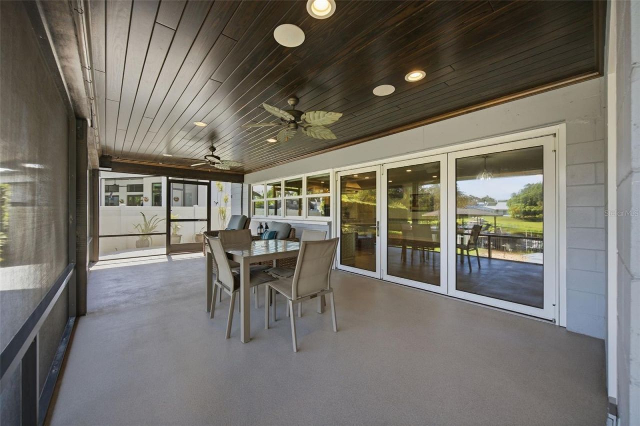 10715 Carrollwood Drive, Tampa, FL 33618 Photo