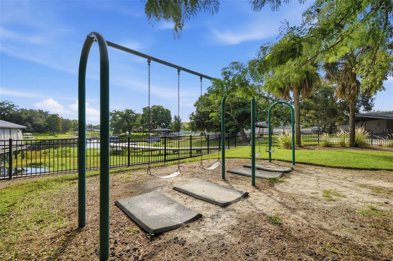 10715 Carrollwood Drive, Tampa, FL 33618 Photo