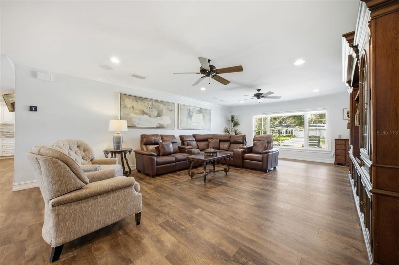 10715 Carrollwood Drive, Tampa, FL 33618 Photo