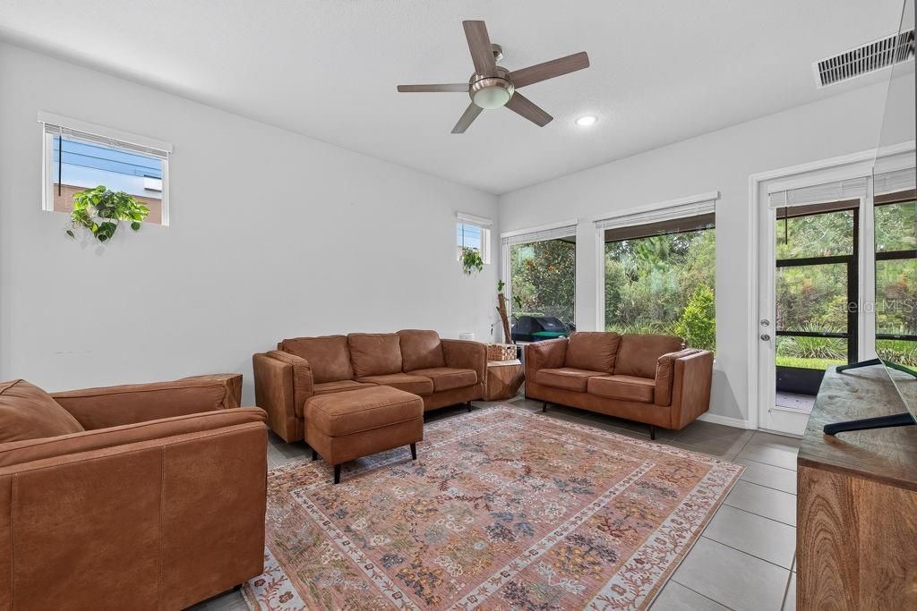 28583 Cozy Creek Drive , Wesley Chapel, FL 33543 Photo
