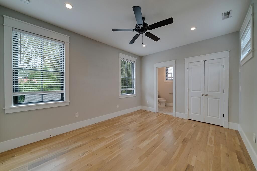 73 Hanover Street Photo 10