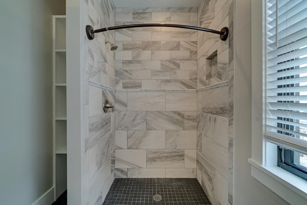 73 Hanover Street Photo 14