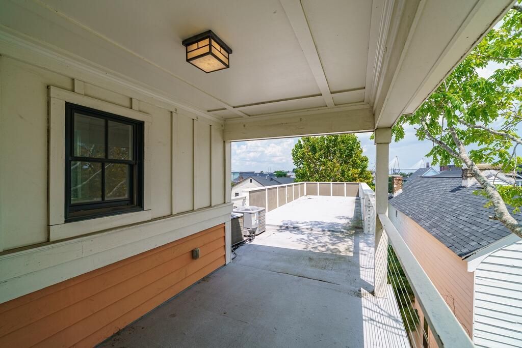 73 Hanover Street Photo 18