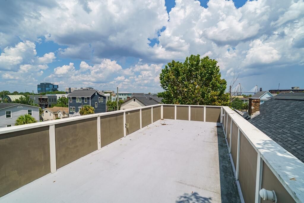 73 Hanover Street Photo 19
