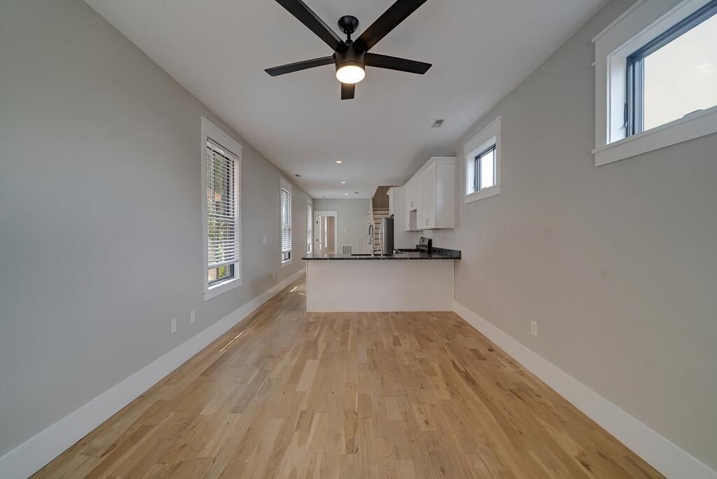 73 Hanover Street Photo 5