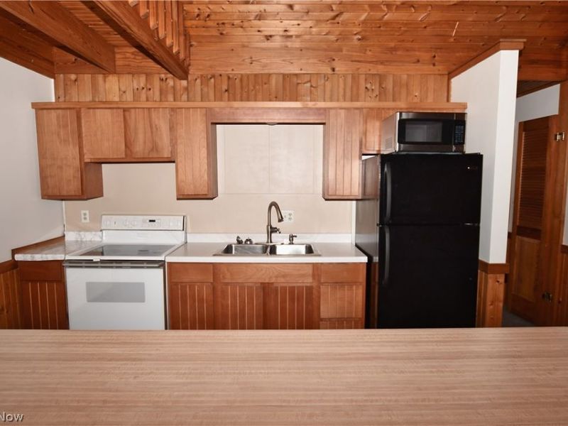 8024 Linden Drive SW, Dellroy, OH 44620 Photo 18